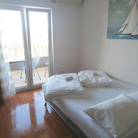 Apartments Dinko Duće Eksteriør billede