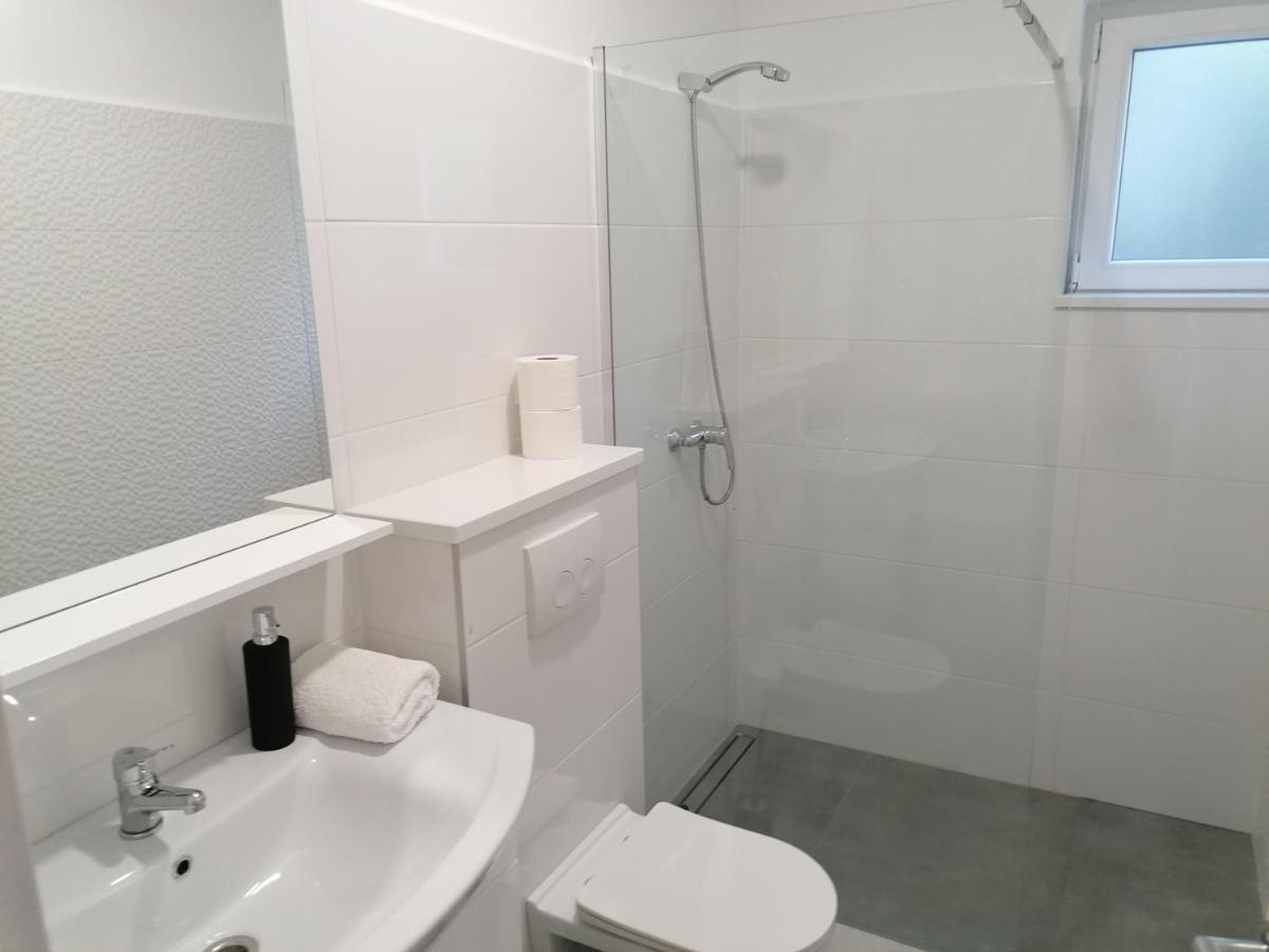 Apartments Dinko Duće Eksteriør billede