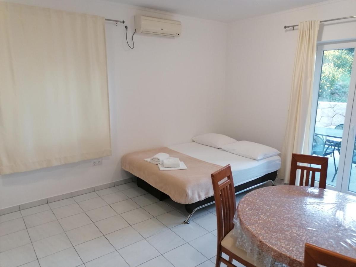 Apartments Dinko Duće Eksteriør billede