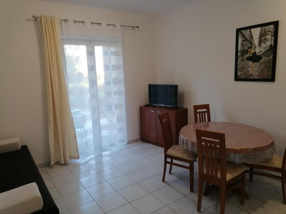 Apartments Dinko Duće Eksteriør billede
