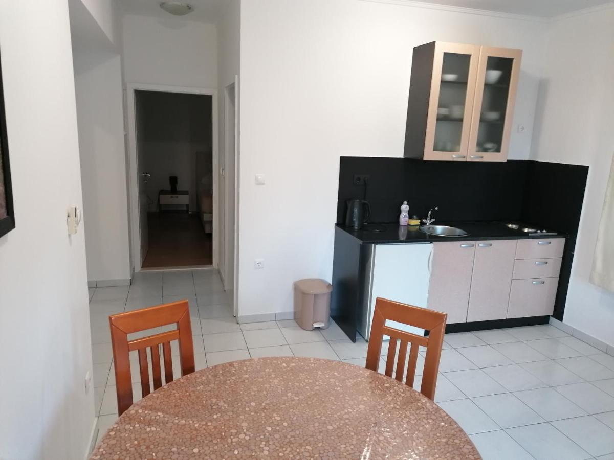 Apartments Dinko Duće Eksteriør billede