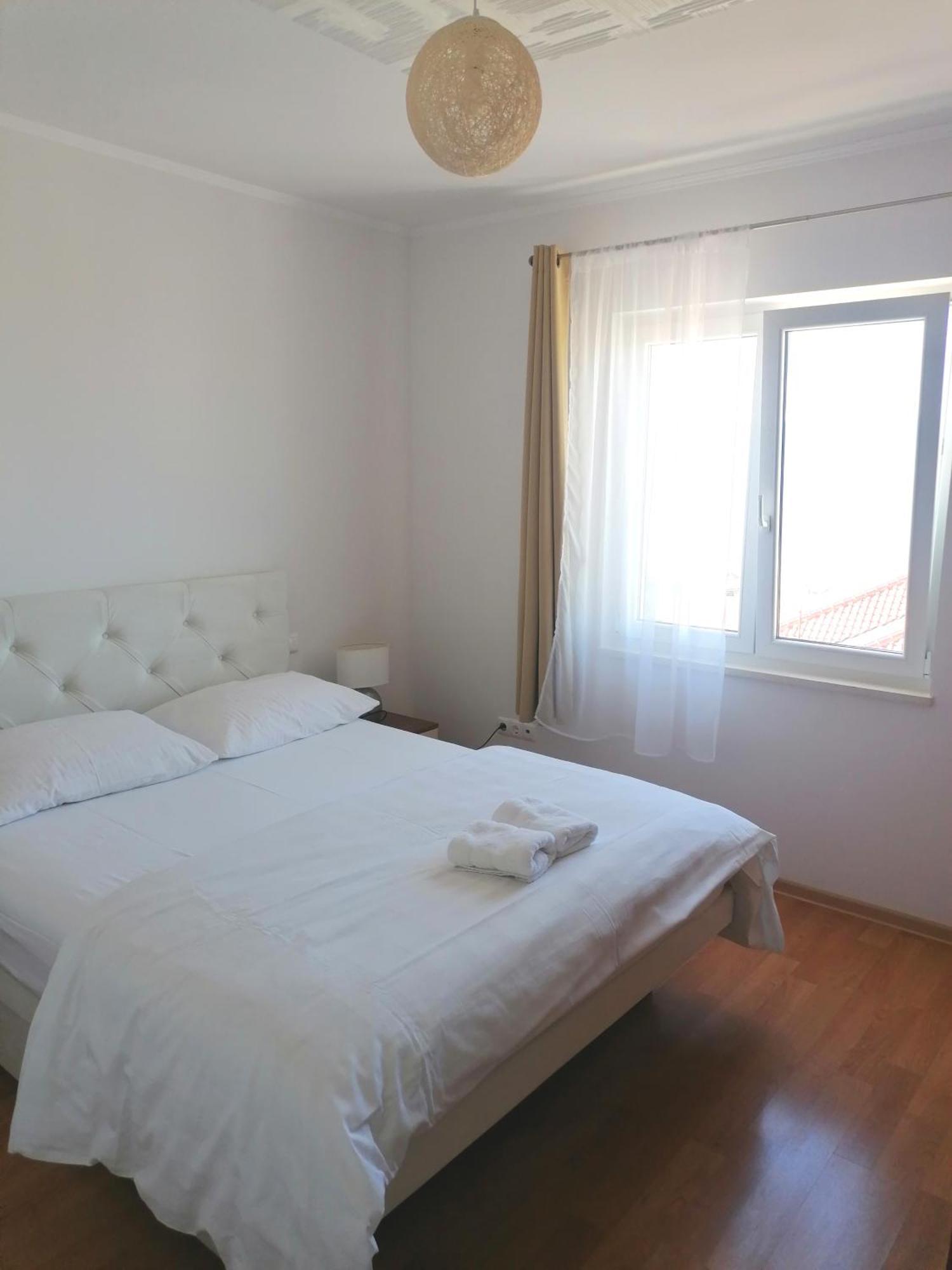 Apartments Dinko Duće Eksteriør billede