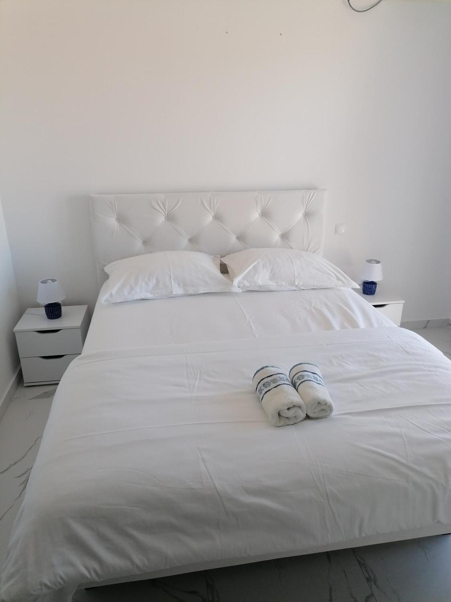 Apartments Dinko Duće Eksteriør billede